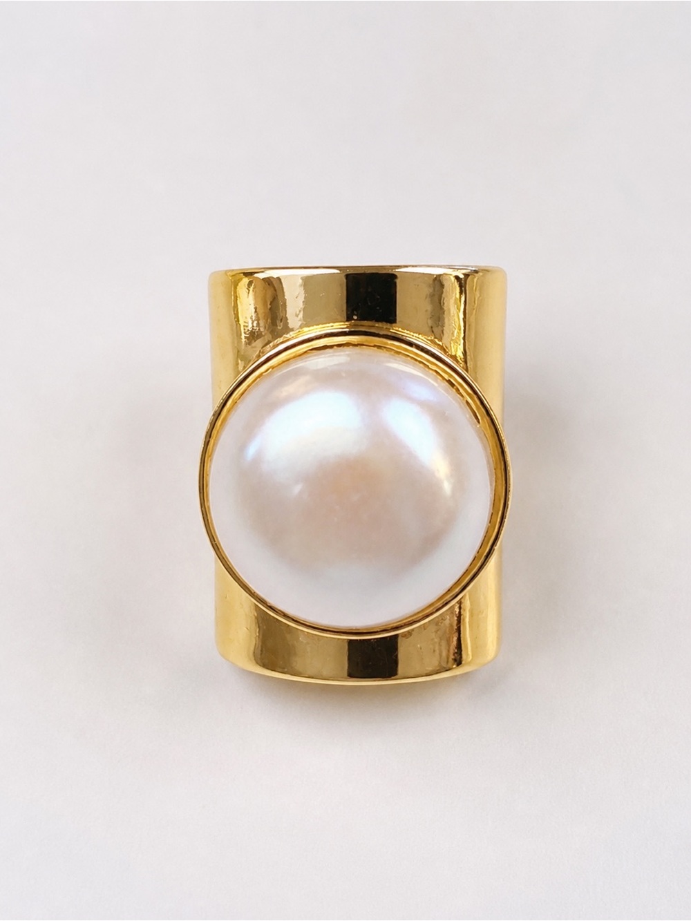 Bold Gold Tone Statement Pearl Ring Oversized Faux Pearl Chunky Wide Band Size 7